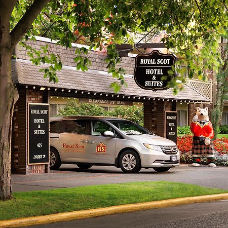 Royal Scot Hotel & Suites Виктория Екстериор снимка
